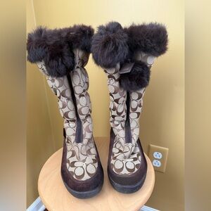 Coach boots size 9 women brown fur winter
